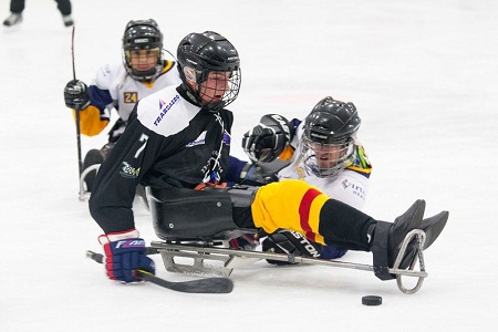 Фонд Тимченко объявляет конкурс проектов развития детско-юношеского следж-хоккея